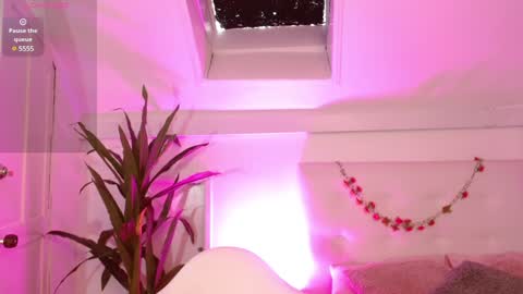 sweet blueberry  online show from 02/05/25, 01:44