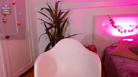 sweet blueberry  online show from 03/04/25, 01:59