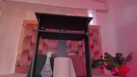 Snapshot of sweet_booty1 chatting on 09/29/25, 05:40 Chelsy  online show from 09/29/25, 05:40