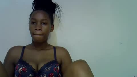 sweet_brown9 online show from 10/16/25, 08:04