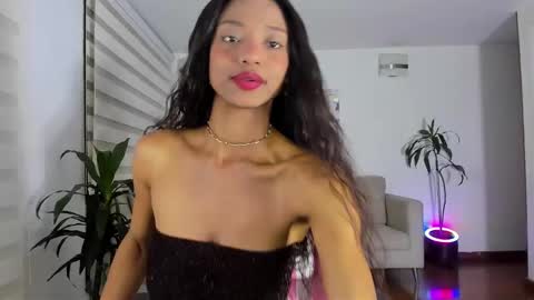 sweet_brunette88 online show from 12/11/24, 12:02