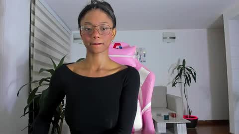 sweet_brunette88 online show from 03/09/25, 03:01