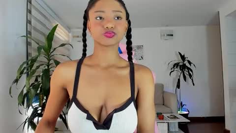 Snapshot of sweet_brunette88 chatting on 02/05/26, 07:51 sweet_brunette88 online show from 02/05/26, 07:51