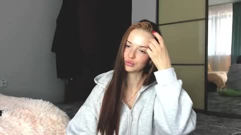 Snapshot of sweet_bun__ chatting on 01/16/26, 12:42 Christina online show from 01/16/26, 12:42