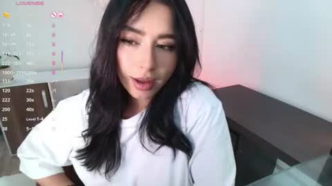 Camila online show from 06/14/26, 09:06