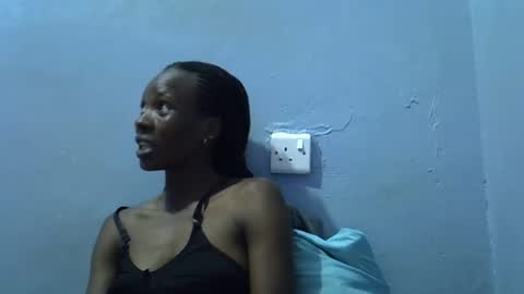 sweet_candie01 online show from 05/05/26, 06:43