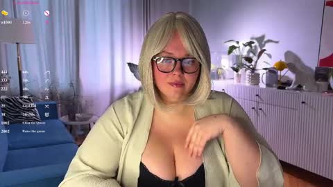 Caroline online show from 04/26/26, 05:49