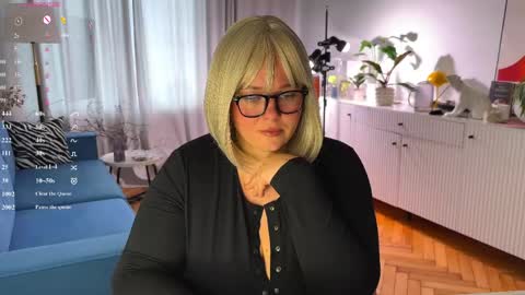 Caroline online show from 04/29/26, 05:55