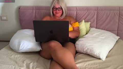 Caroline online show from 07/26/26, 01:18