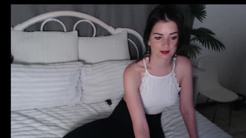 Chantelle online show from 11/19/25, 10:54