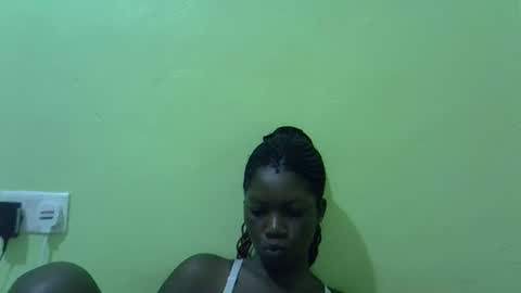 Snapshot of sweet_cherie1 chatting on 04/21/26, 05:25 sweet_cherie1 online show from 04/21/26, 05:25