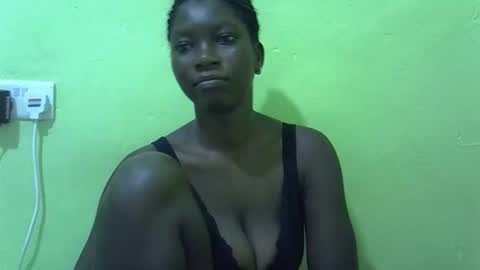 Snapshot of sweet_cherie1 chatting on 04/24/26, 02:30 sweet_cherie1 online show from 04/24/26, 02:30