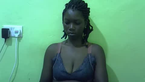 Snapshot of sweet_cherie1 chatting on 05/07/26, 05:46 sweet_cherie1 online show from 05/07/26, 05:46