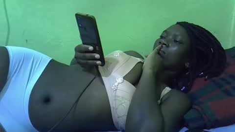 Snapshot of sweet_cherie1 chatting on 05/12/26, 05:48 sweet_cherie1 online show from 05/12/26, 05:48