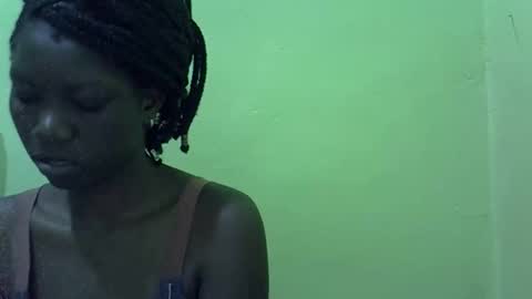Snapshot of sweet_cherie1 chatting on 05/16/26, 11:42 sweet_cherie1 online show from 05/16/26, 11:42