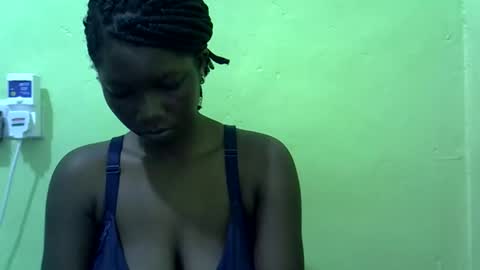 Snapshot of sweet_cherie1 chatting on 05/26/26, 06:42 sweet_cherie1 online show from 05/26/26, 06:42