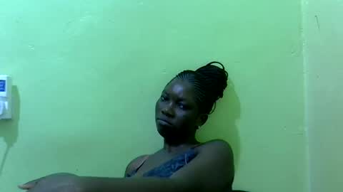 Snapshot of sweet_cherie1 chatting on 05/31/26, 06:09 sweet_cherie1 online show from 05/31/26, 06:09