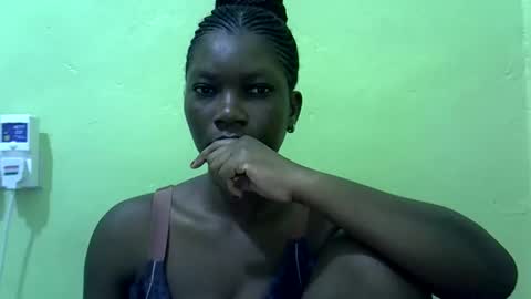 Snapshot of sweet_cherie1 chatting on 06/08/26, 05:08 sweet_cherie1 online show from 06/08/26, 05:08