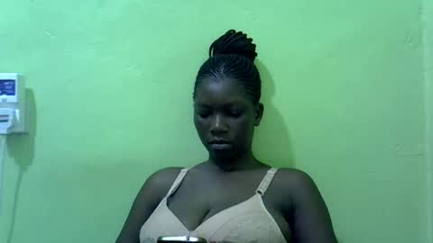 Snapshot of sweet_cherie1 chatting on 06/12/26, 06:29 sweet_cherie1 online show from 06/12/26, 06:29