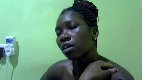 Snapshot of sweet_cherie1 chatting on 06/14/26, 05:48 sweet_cherie1 online show from 06/14/26, 05:48