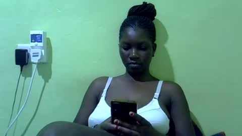 Snapshot of sweet_cherie1 chatting on 06/16/26, 06:10 sweet_cherie1 online show from 06/16/26, 06:10