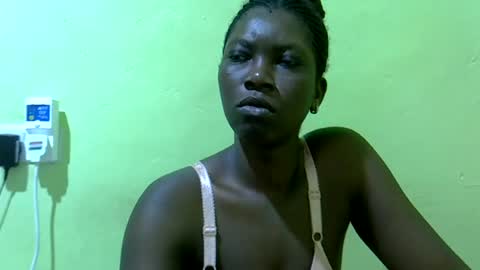 Snapshot of sweet_cherie1 chatting on 06/21/26, 05:10 sweet_cherie1 online show from 06/21/26, 05:10