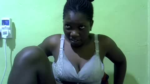 Snapshot of sweet_cherie1 chatting on 06/21/26, 05:59 sweet_cherie1 online show from 06/21/26, 05:59