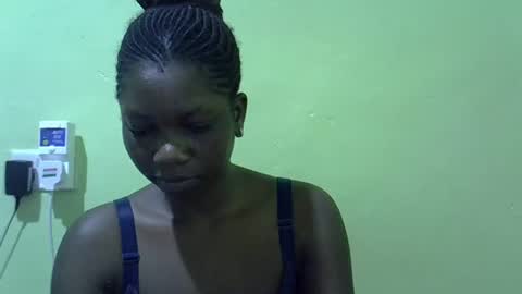 Snapshot of sweet_cherie1 chatting on 06/23/26, 07:17 sweet_cherie1 online show from 06/23/26, 07:17