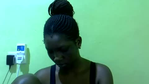Snapshot of sweet_cherie1 chatting on 06/25/26, 07:02 sweet_cherie1 online show from 06/25/26, 07:02
