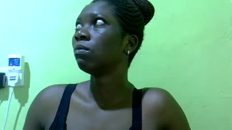 Snapshot of sweet_cherie1 chatting on 06/28/26, 05:35 sweet_cherie1 online show from 06/28/26, 05:35