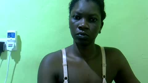 Snapshot of sweet_cherie1 chatting on 06/30/26, 04:13 sweet_cherie1 online show from 06/30/26, 04:13