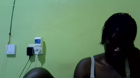 Snapshot of sweet_cherie1 chatting on 07/12/26, 06:59 sweet_cherie1 online show from 07/12/26, 06:59