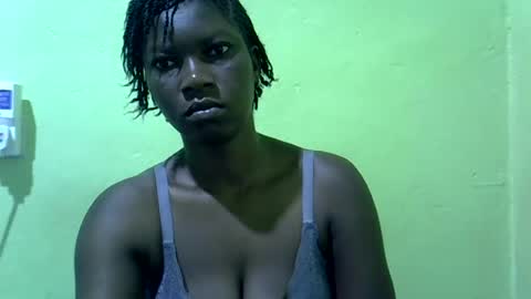 Snapshot of sweet_cherie1 chatting on 07/20/26, 05:00 sweet_cherie1 online show from 07/20/26, 05:00