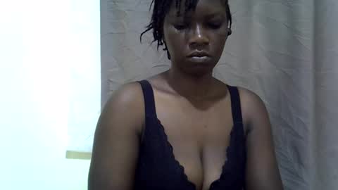 Snapshot of sweet_cherie1 chatting on 07/26/26, 04:31 sweet_cherie1 online show from 07/26/26, 04:31