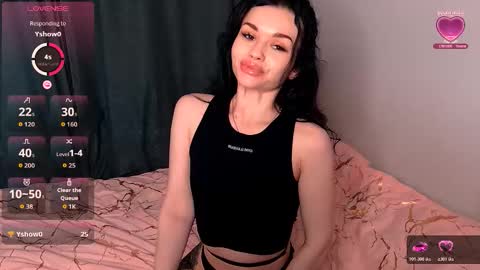 Snapshot of sweet_cherry1808 chatting on 10/31/25, 04:52 Sofia online show from 10/31/25, 04:52