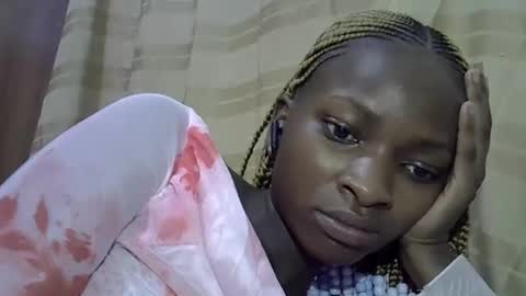 Snapshot of sweet_eldah chatting on 09/30/25, 03:17 Sweet eldah online show from 09/30/25, 03:17