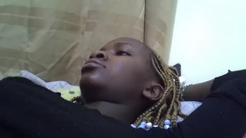 Snapshot of sweet_eldah chatting on 10/07/25, 05:15 Sweet eldah online show from 10/07/25, 05:15