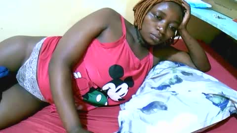 Snapshot of sweet_elena24 chatting on 09/19/25, 09:37 shillah online show from 09/19/25, 09:37