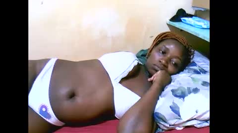 Snapshot of sweet_elena24 chatting on 09/21/25, 10:44 shillah online show from 09/21/25, 10:44