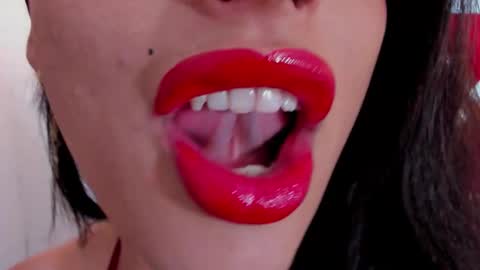 Snapshot of sweet_eliizabeth chatting on 03/12/26, 11:38 sweet_eliizabeth online show from 03/12/26, 11:38