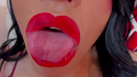 Snapshot of sweet_eliizabeth chatting on 05/04/26, 12:45 sweet_eliizabeth online show from 05/04/26, 12:45