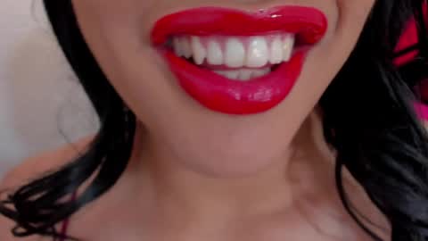 Snapshot of sweet_eliizabeth chatting on 05/16/26, 01:32 sweet_eliizabeth online show from 05/16/26, 01:32