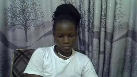 Edah online show from 05/05/26, 01:57