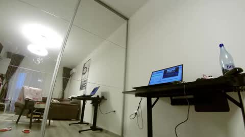 Snapshot of sweet_ella chatting on 01/08/26, 06:59 online show from 01/08/26, 06:59