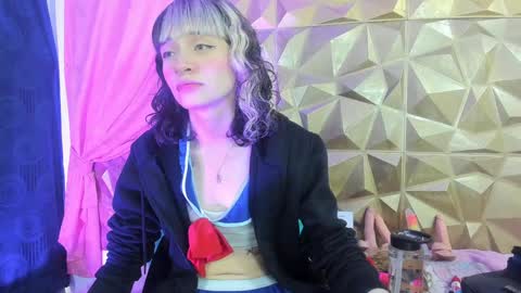  emmili  online show from 12/02/24, 12:18