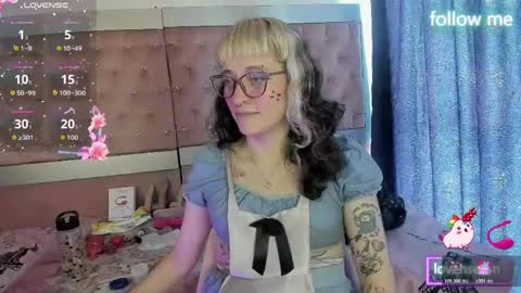  emmili  online show from 06/05/26, 02:45