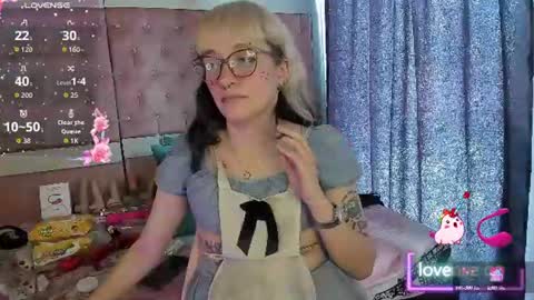  emmili  online show from 06/12/26, 04:17