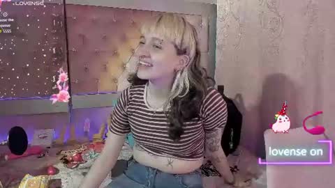Snapshot of sweet_emmili chatting on 07/17/26, 12:34 emmili online show from 07/17/26, 12:34