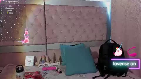 Snapshot of sweet_emmili chatting on 07/21/26, 12:18 emmili online show from 07/21/26, 12:18
