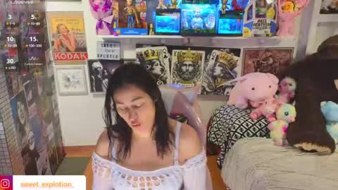Snapshot of sweet_explotion chatting on 05/25/26, 03:34 sweet thani online show from 05/25/26, 03:34